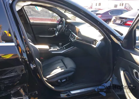 2019 BMW 330I xDrive z USA, uszkodzony, nr VIN WBA5R7C50KFH14397